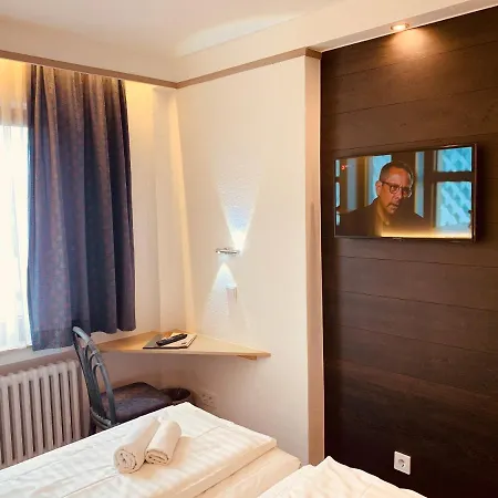 מלון Kunibert Der Fiese 3*