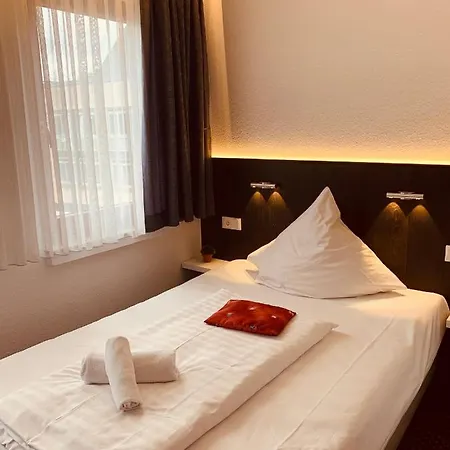 Kunibert Der Fiese 3* קלן