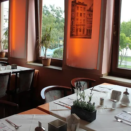 Kunibert Der Fiese מלון