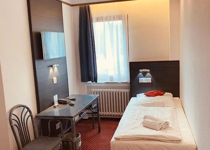 Kunibert Der Fiese Hotel