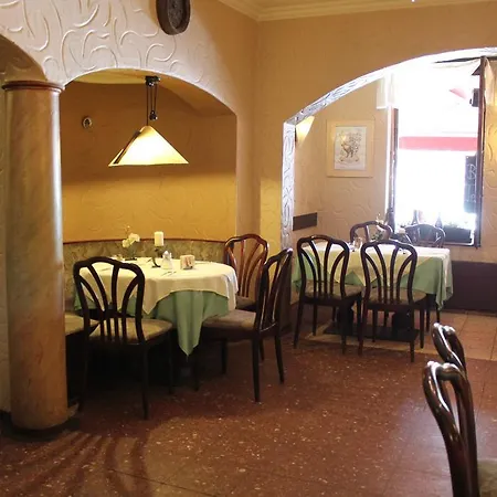 Kunibert Der Fiese Hotel