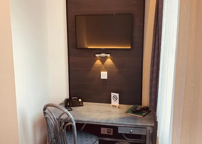 库尼博得菲丝高级酒店 3* 科隆